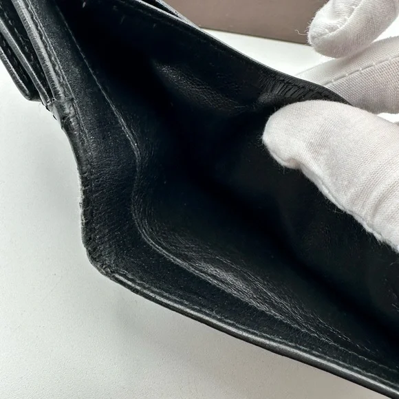Gucci Leather Clasp Wallet - Picture 11 of 15